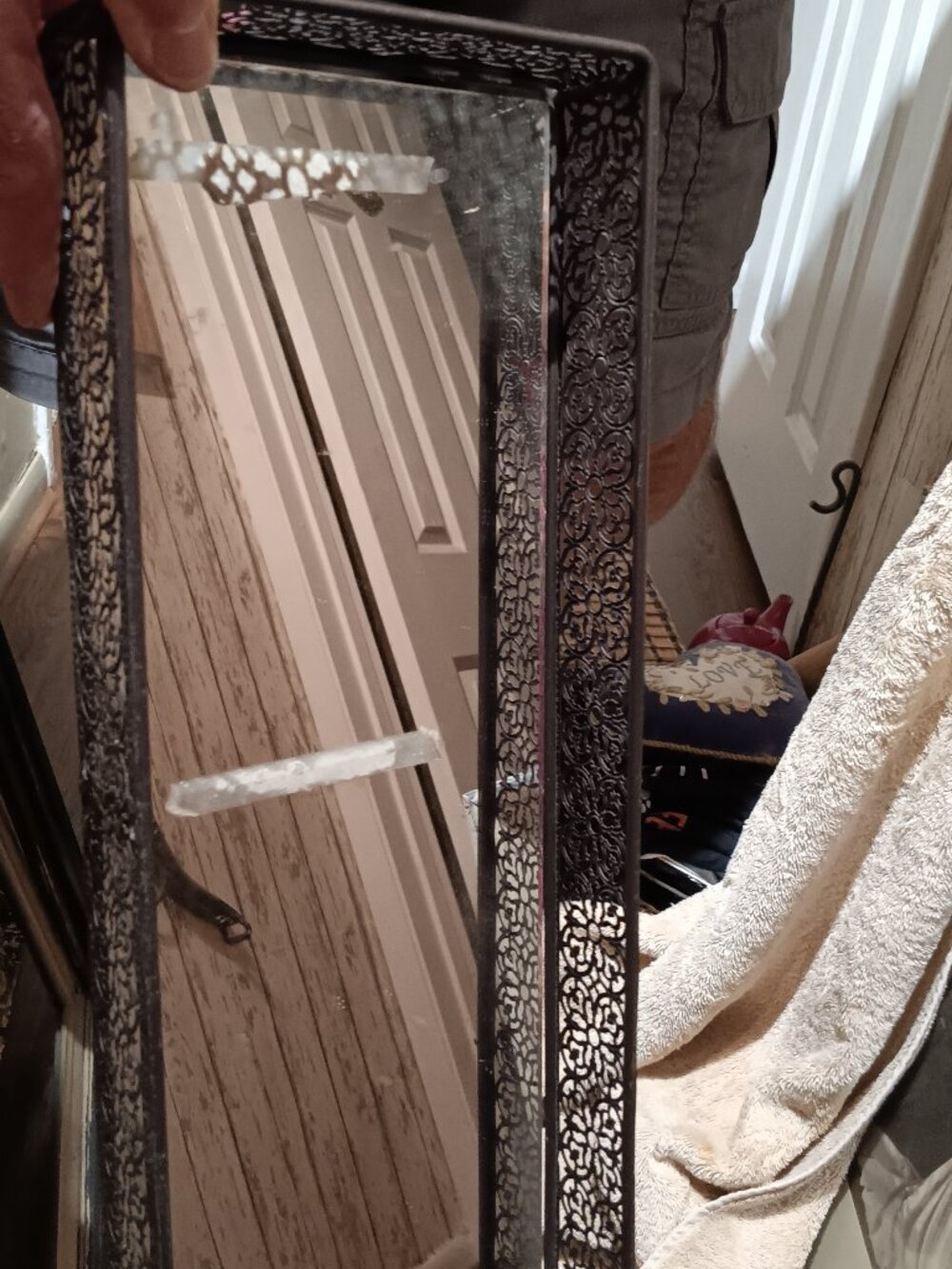 DRESSER mIRROR
